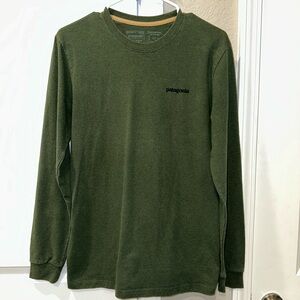 Patagonia Green Long Sleeve Tee Relaxed Fit